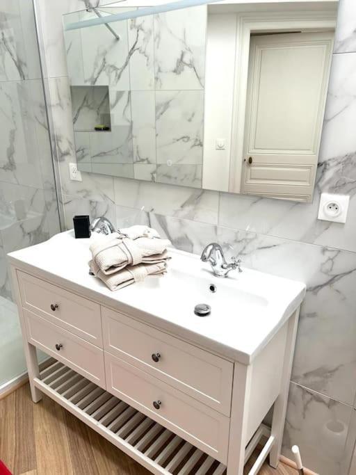 Cosy T3 Centre Reims/Pkg Prive Apartment Luaran gambar