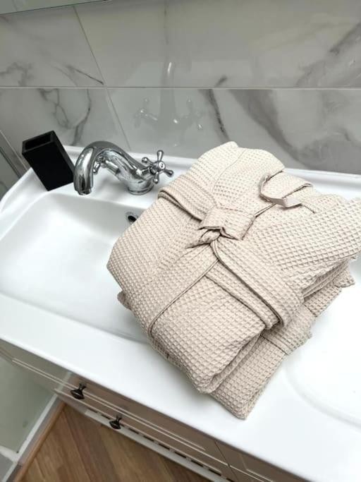 Cosy T3 Centre Reims/Pkg Prive Apartment Luaran gambar